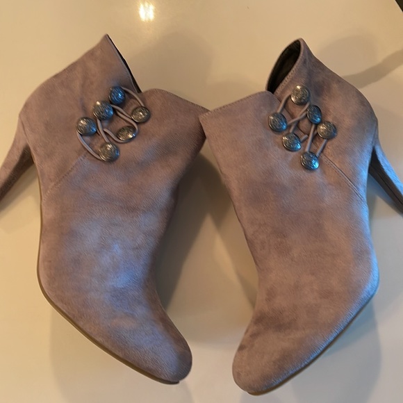 Rialto Gray suede boots - Picture 3 of 8